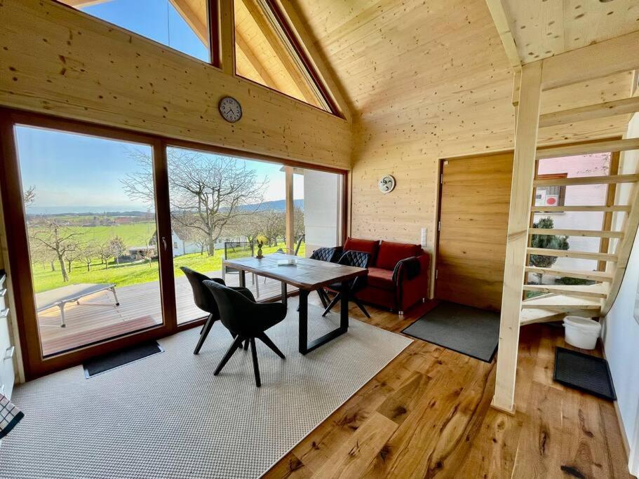 Zweistoeckiges Natur-Holzhaus Mit Berg- & Seesicht Horgenzell Exterior photo